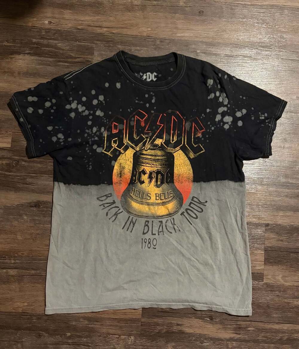 AC/DC Back in Black Tour 1980 T-Shirt Size M Bleach Wash